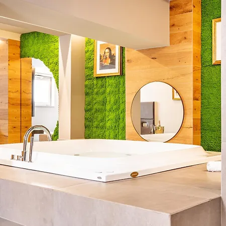 Cinquanta Sfumature Luxury Bed & Breakfast *